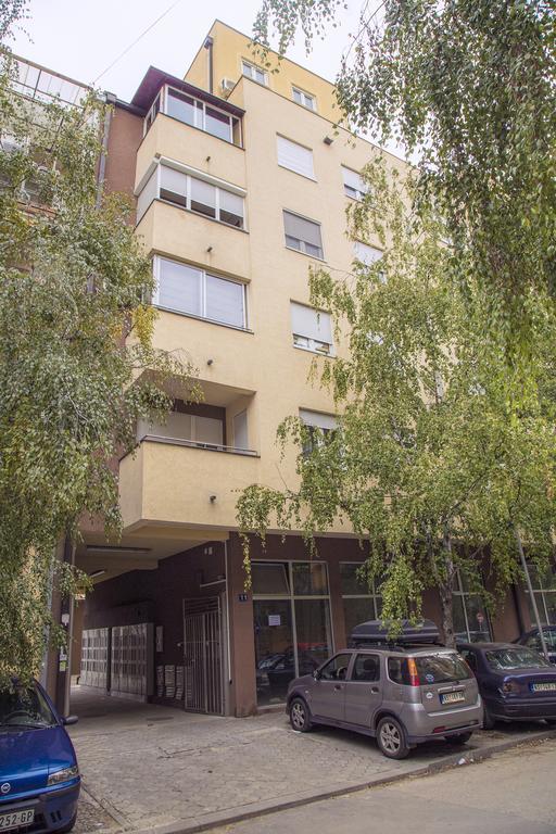! Promo! Central Evergreen Studio - Free Public Parking-Fast Wi-Fi Novi Sad Buitenkant foto