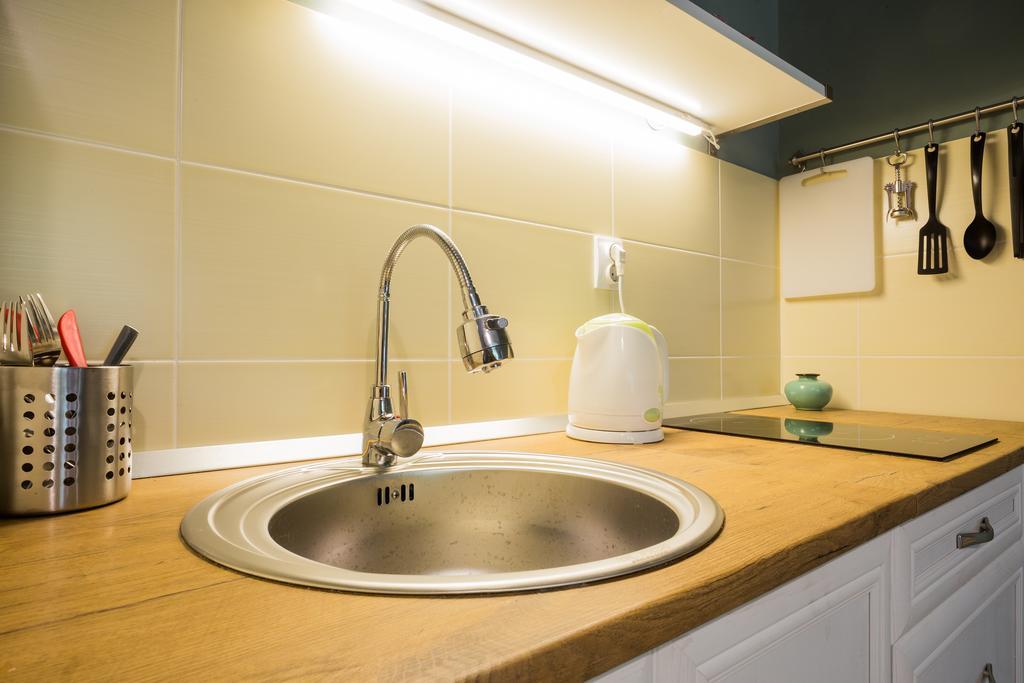 ! Promo! Central Evergreen Studio - Free Public Parking-Fast Wi-Fi Novi Sad Buitenkant foto