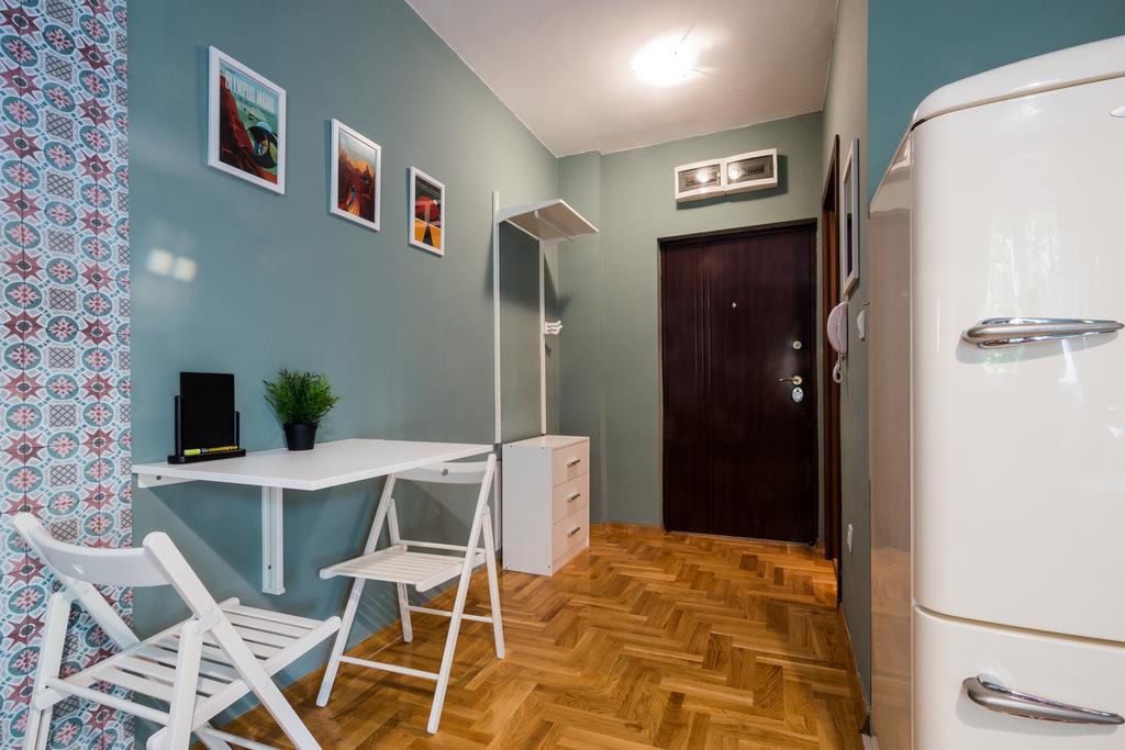 ! Promo! Central Evergreen Studio - Free Public Parking-Fast Wi-Fi Novi Sad Buitenkant foto