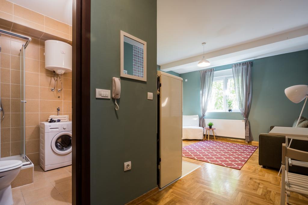 ! Promo! Central Evergreen Studio - Free Public Parking-Fast Wi-Fi Novi Sad Buitenkant foto