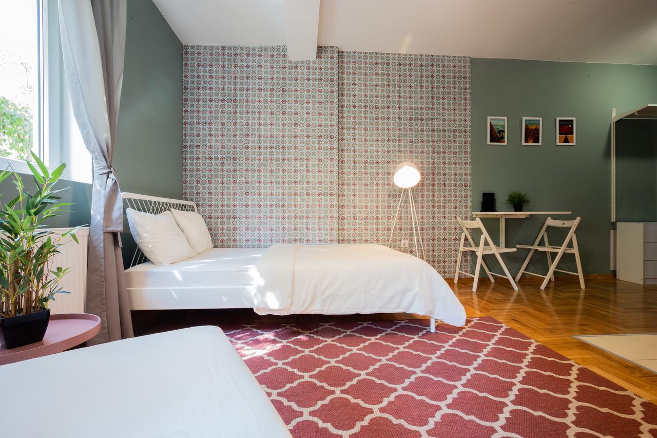 ! Promo! Central Evergreen Studio - Free Public Parking-Fast Wi-Fi Novi Sad Buitenkant foto