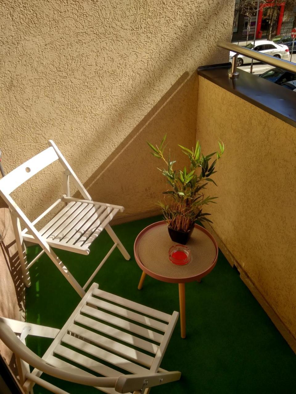 ! Promo! Central Evergreen Studio - Free Public Parking-Fast Wi-Fi Novi Sad Buitenkant foto